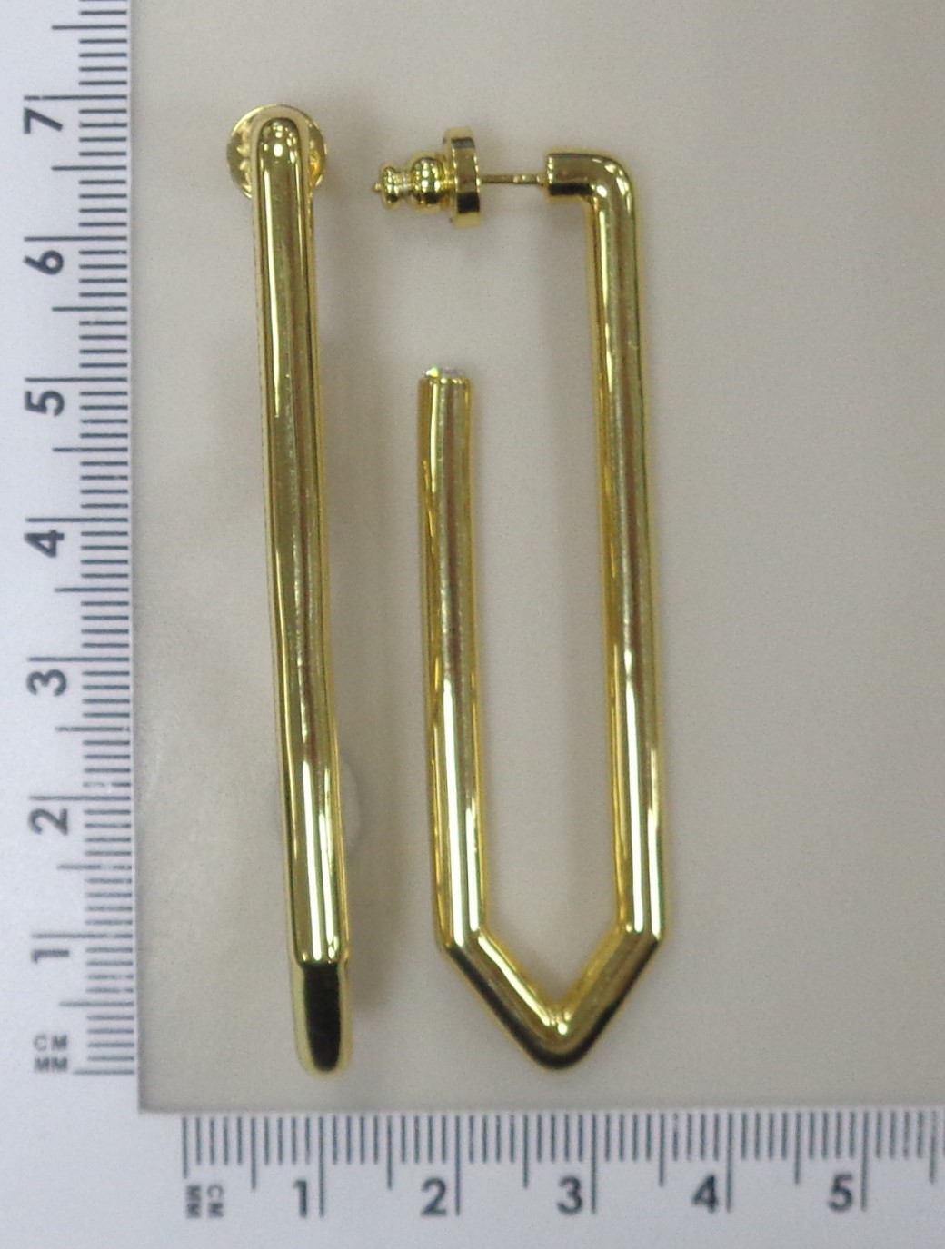 Бижутерные серьги с кубическим цирконием